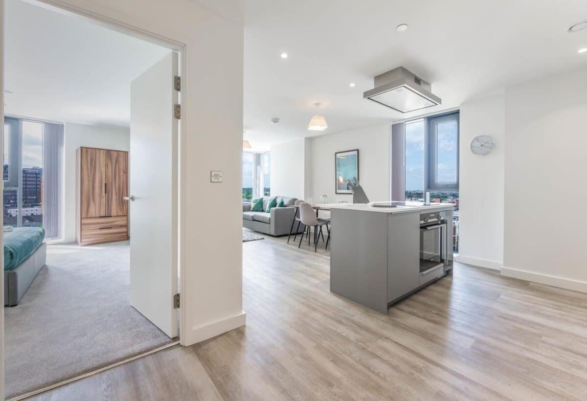 Stunning 2 Bed Apartment In Central Μπέρμιγχαμ Εξωτερικό φωτογραφία